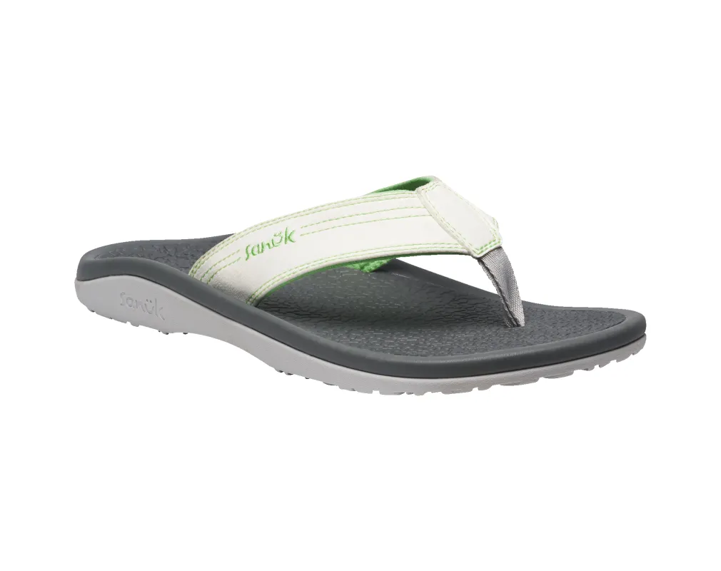 On the Rocks - Men - White / 8 made by Sanuk
