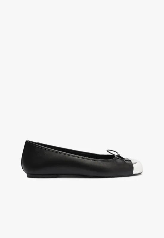 Sae Cap Toe Leather Flat made by SCHUTZ