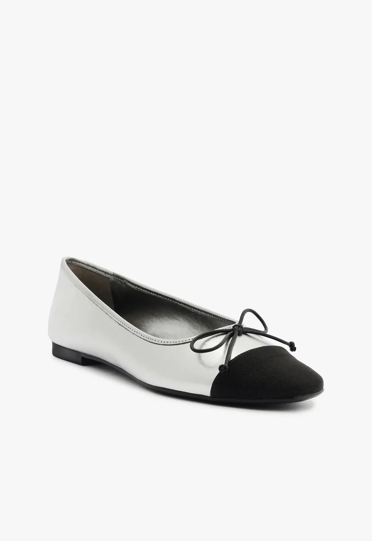 Arissa Metallic Leather Flat sold by SCHUTZ product image thumbnail 2