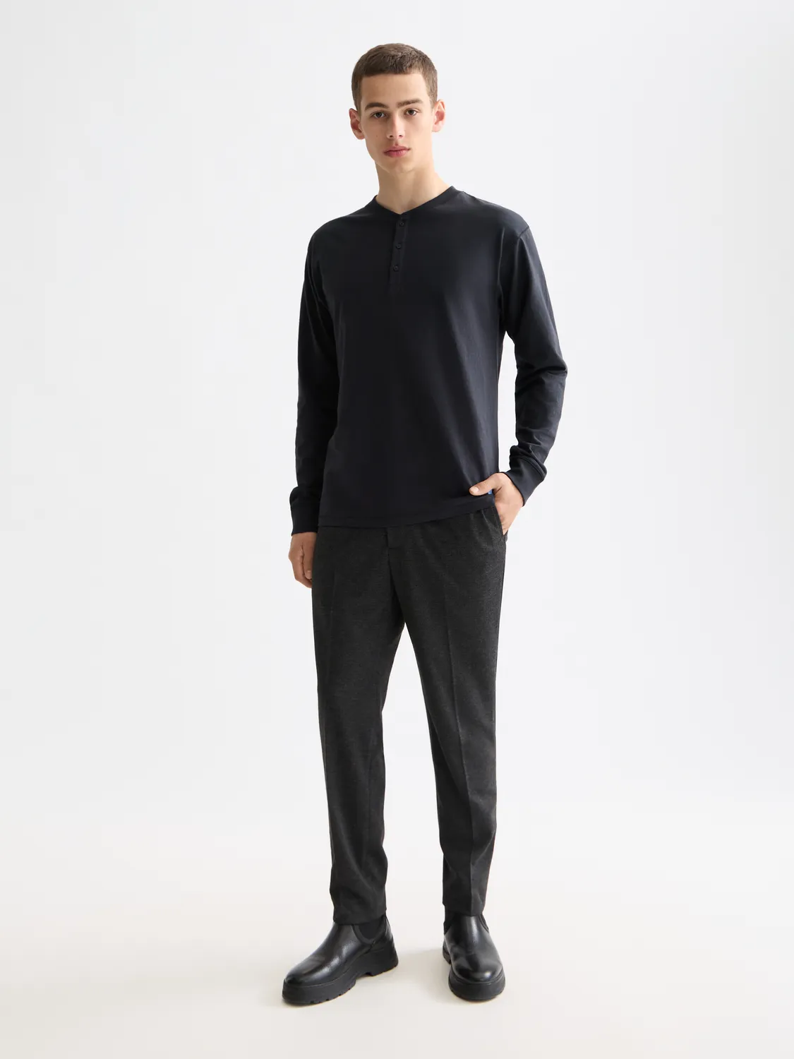 Finch tapered fit pants sold by Scotch & Soda product image thumbnail 3