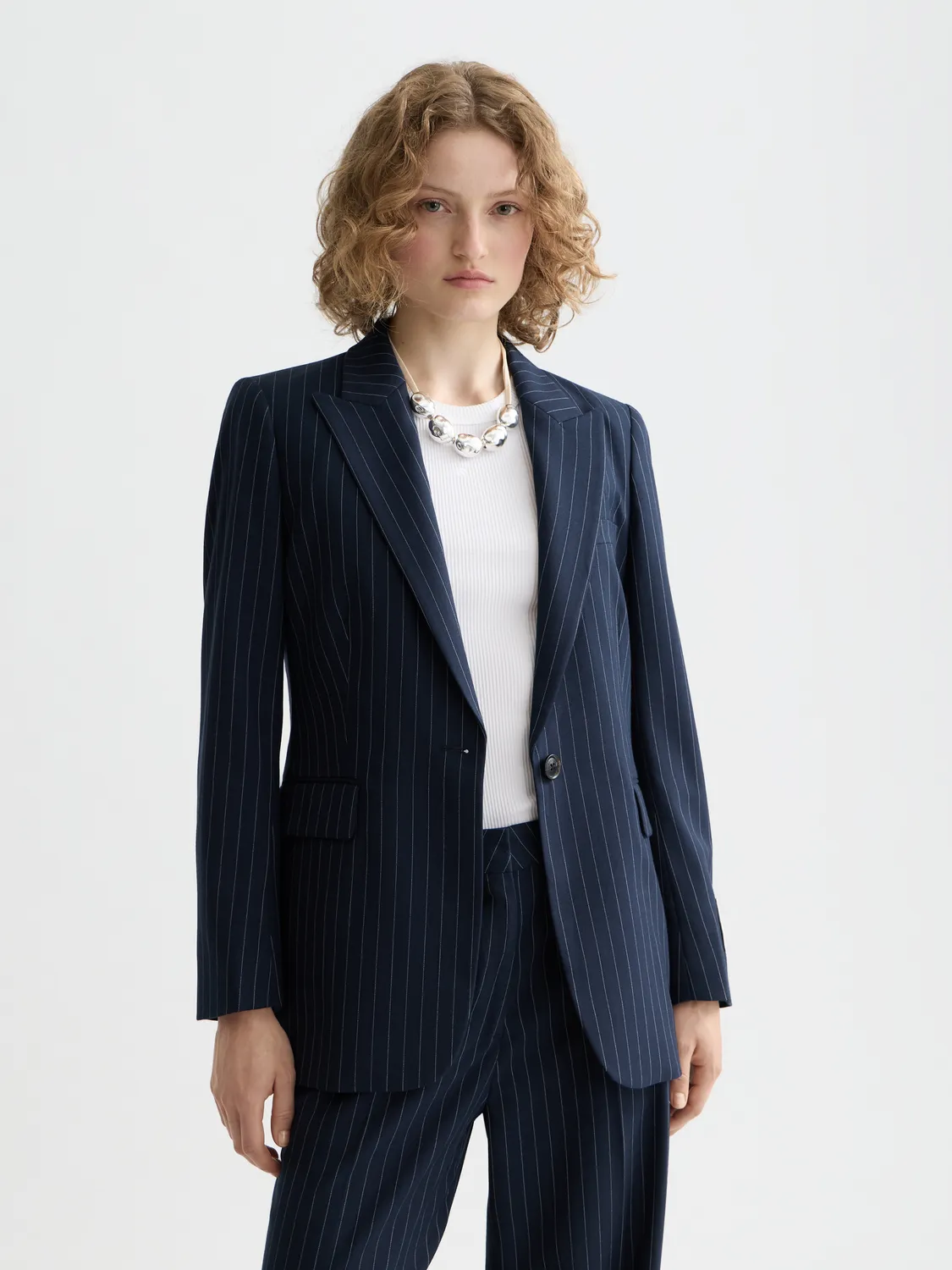 Single-breasted fitted blazer sold by Scotch & Soda