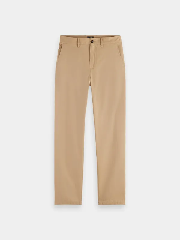 Clarke straight fit chinos made by Scotch & Soda