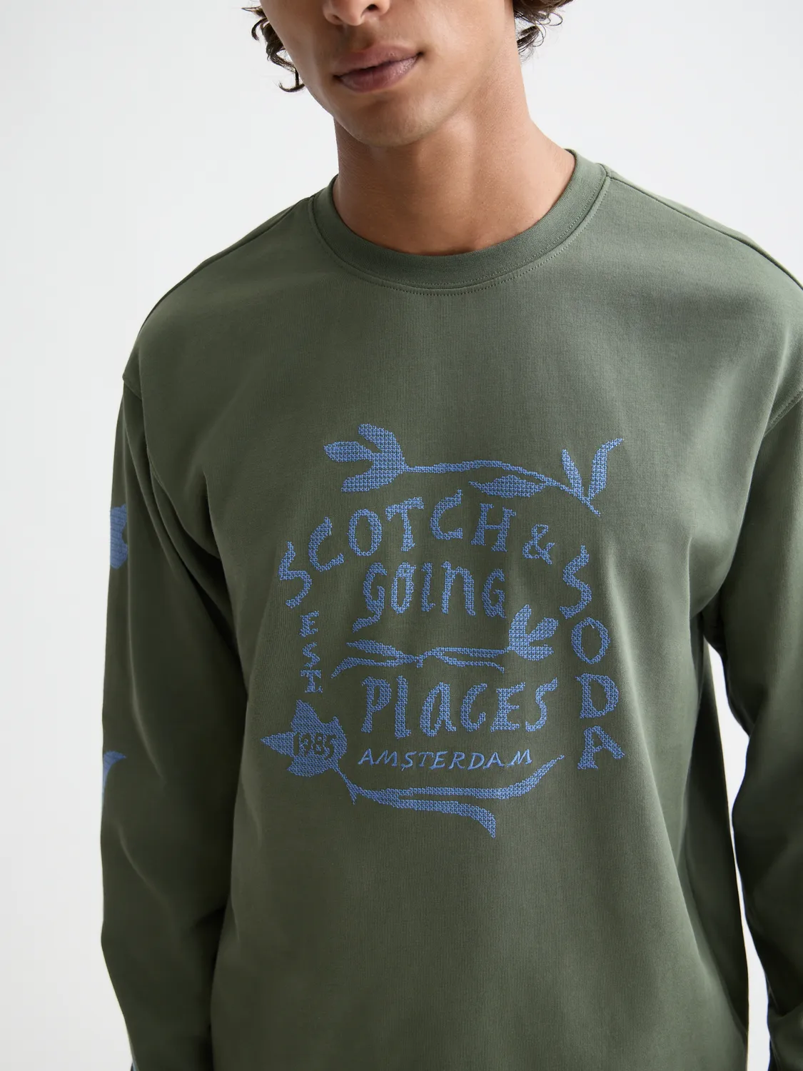 Long-sleeved artwork t-shirt sold by Scotch & Soda product image thumbnail 5