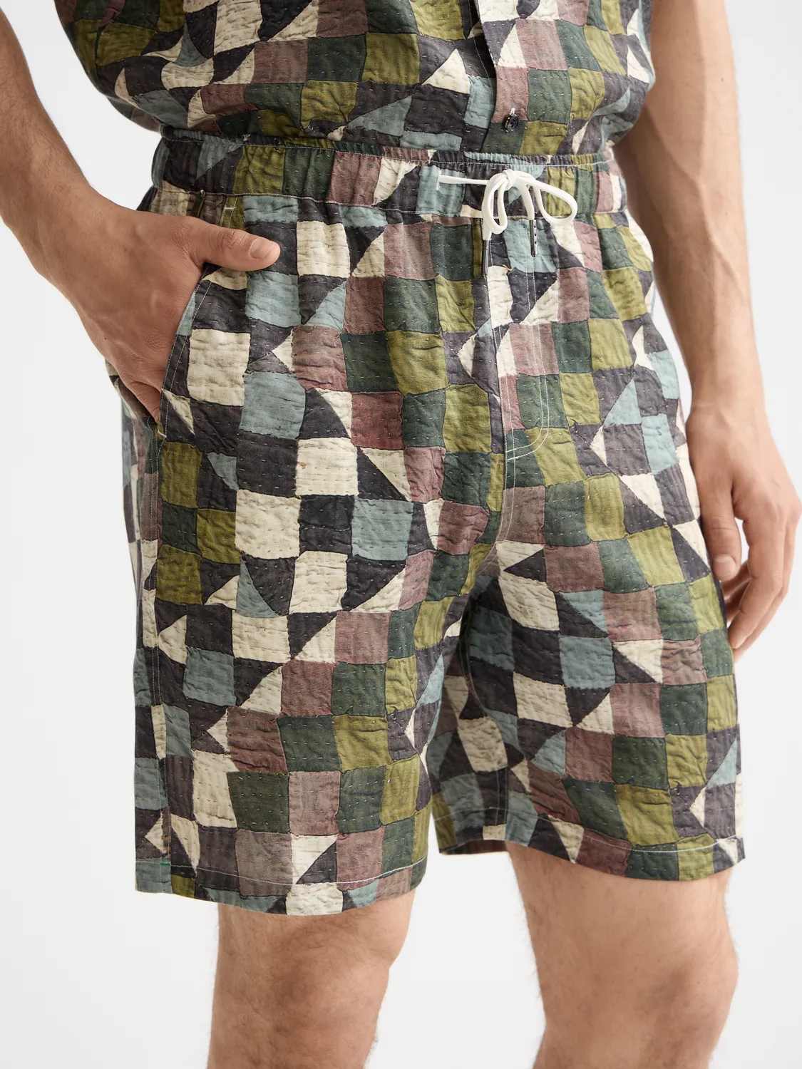 Fave printed shorts sold by Scotch & Soda product image thumbnail 5