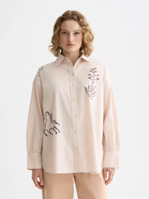 Embroidered girlfriend shirt made by Scotch & Soda