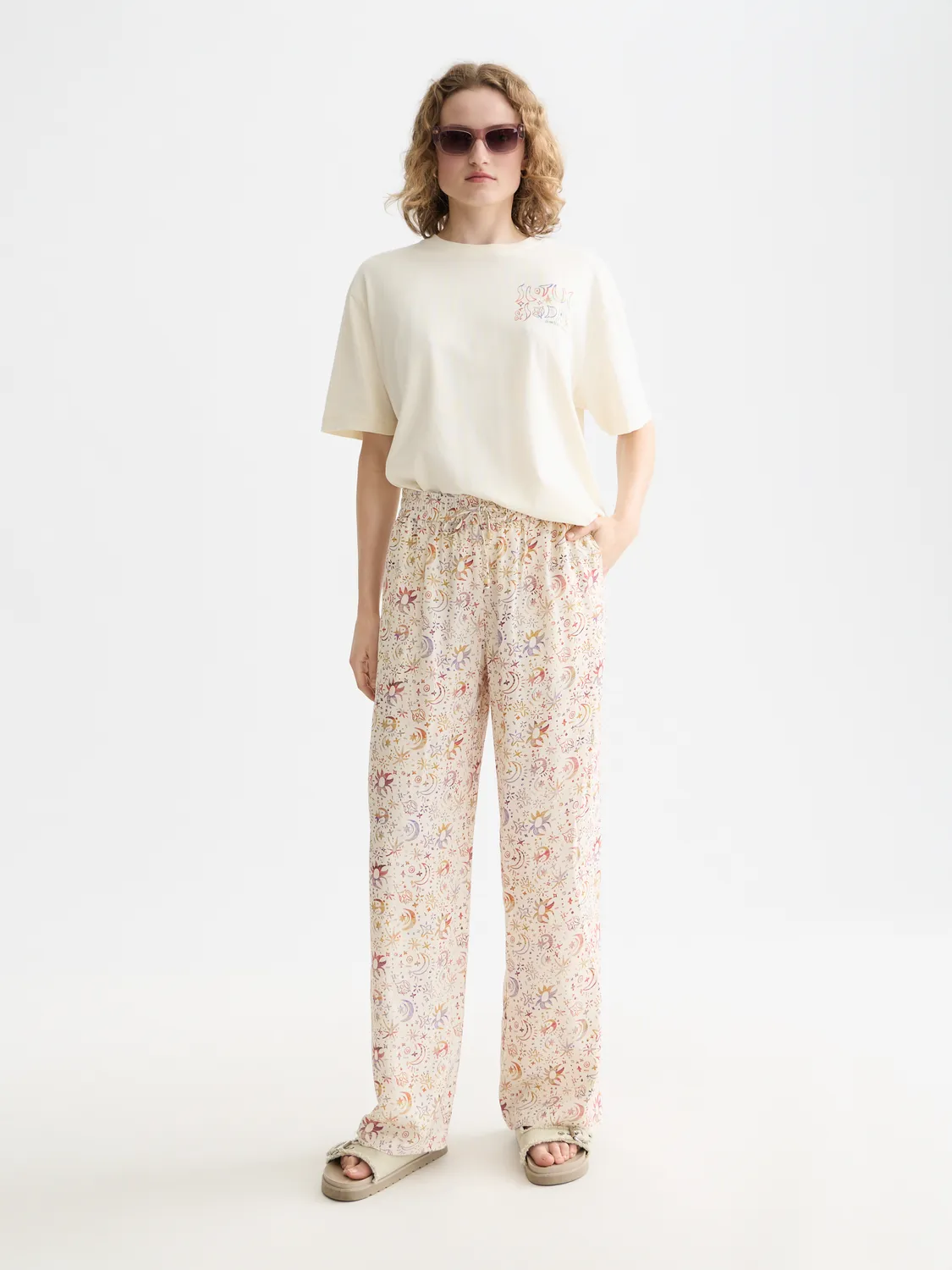 Gia wide-fit pants sold by Scotch & Soda product image thumbnail 4