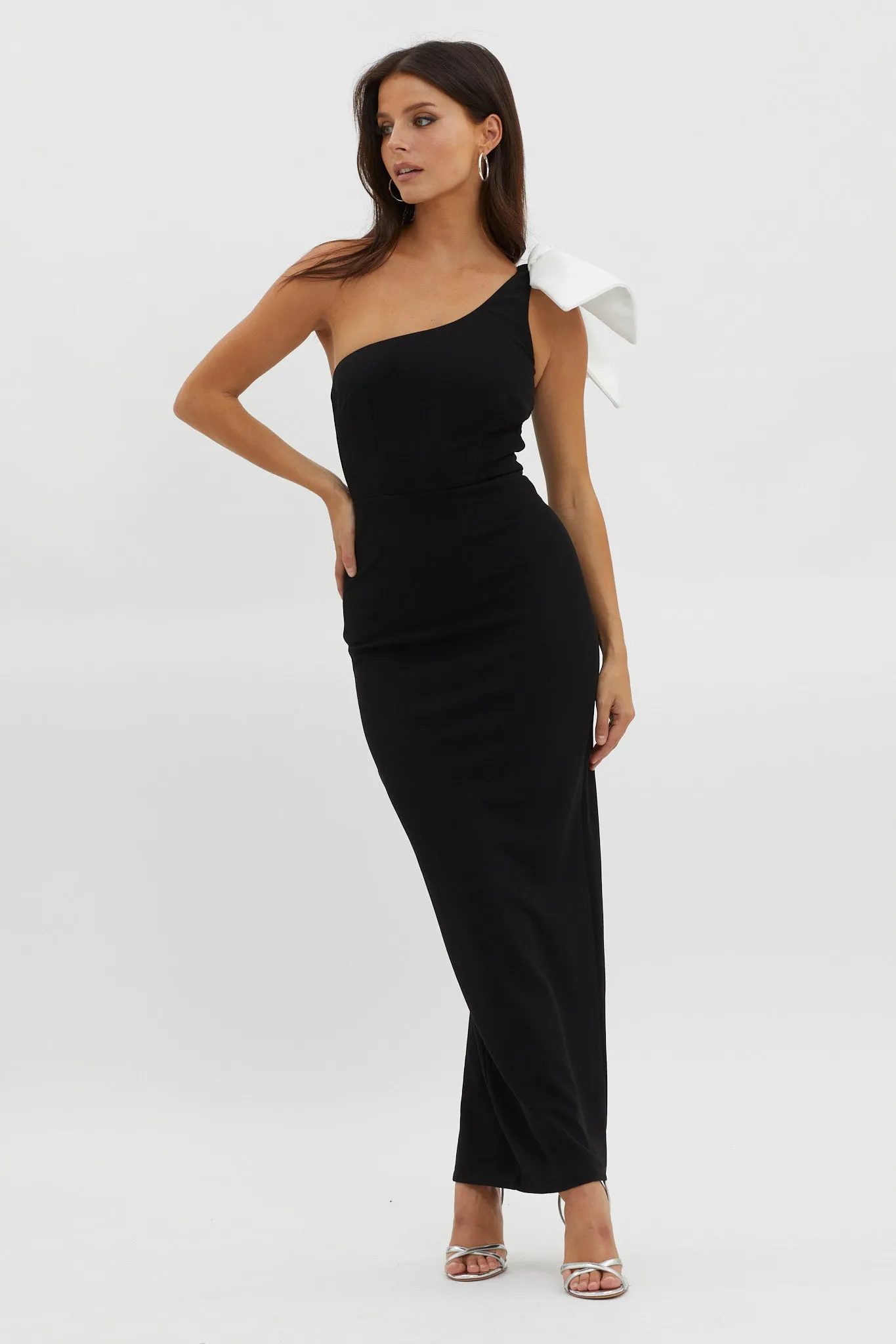 Tiffany One-Shoulder Bow Maxi Dress Black sold by Selfie Leslie product image thumbnail 4