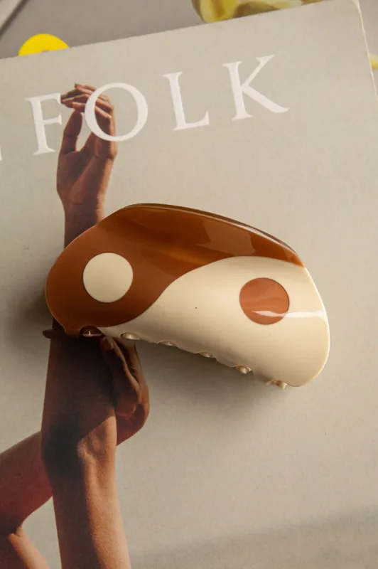 Yin Yang Hair Clip Brown sold by Selfie Leslie