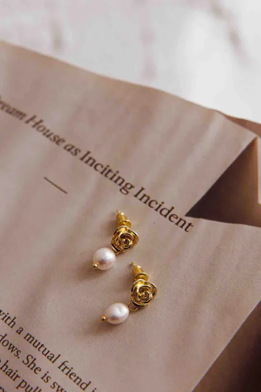 Le Jardin Flower Pearl Earrings Gold sold by Selfie Leslie