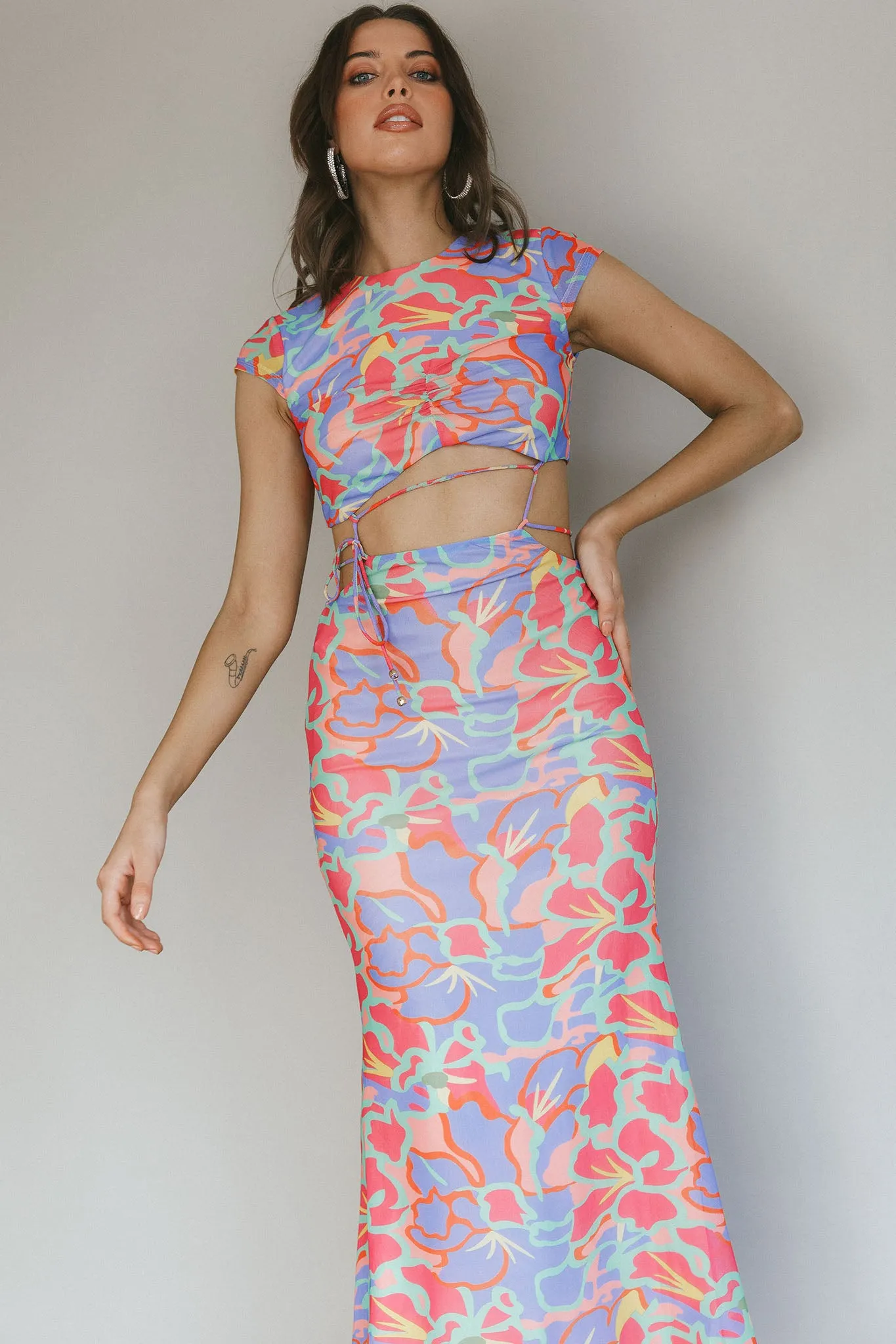 Capri Cap Sleeve String Maxi Dress Blue/Red sold by Selfie Leslie product image thumbnail 4