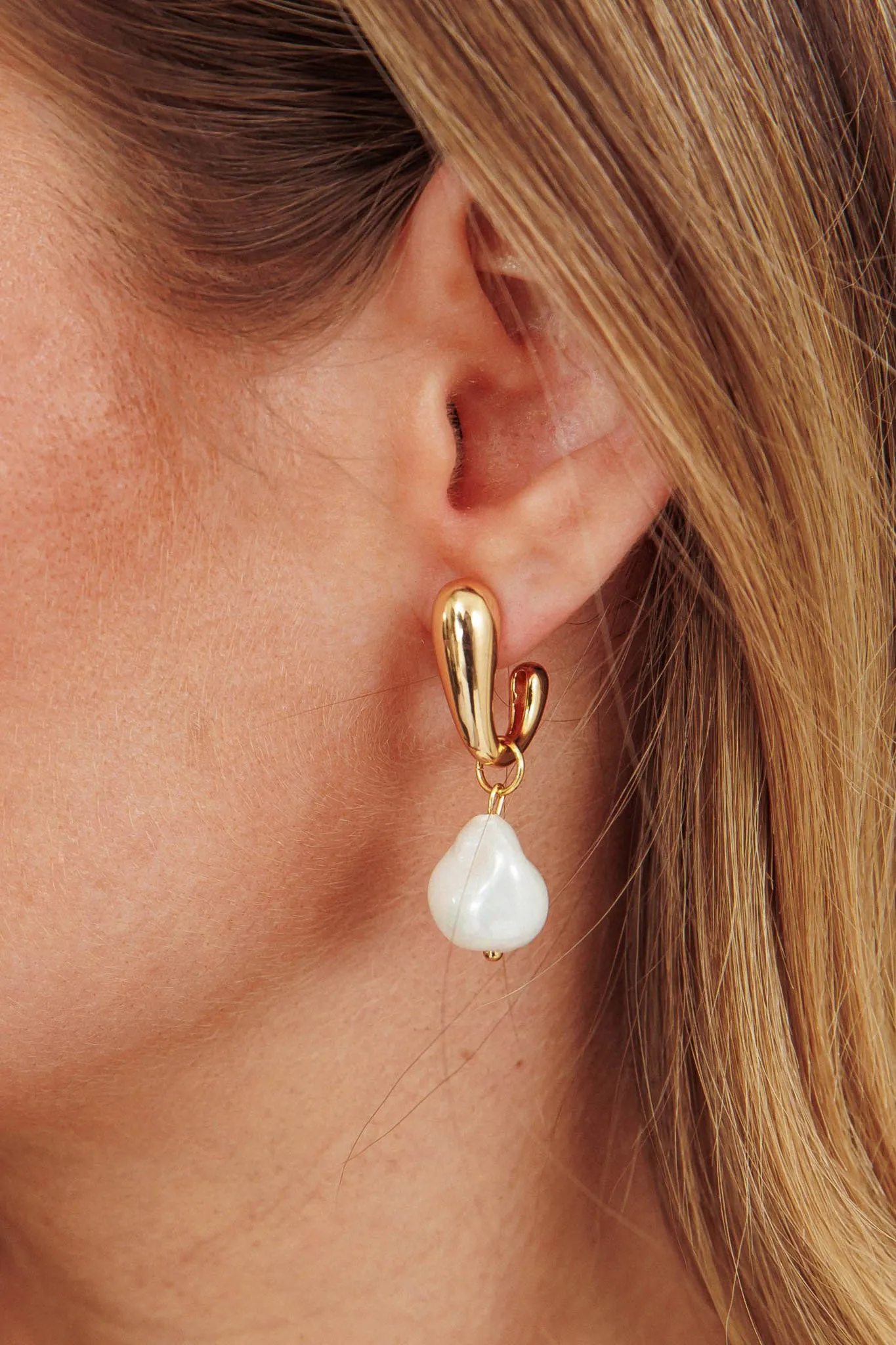 Celene Drop Pearl Earrings Gold sold by Selfie Leslie product image thumbnail 2