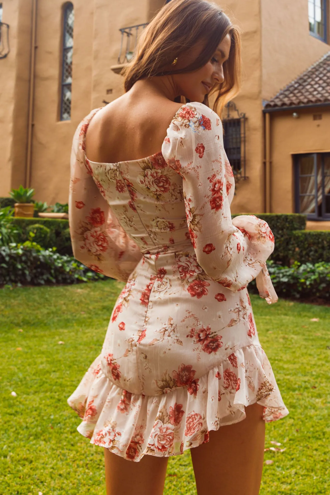 Make Memories Balloon Sleeve Molded Bust Dress Vintage Floral Beige sold by Selfie Leslie product image thumbnail 2