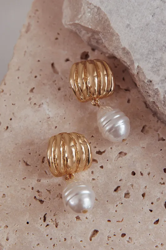 Andi Ridged Pearl Drop Stud Earrings Gold/Pearl sold by Selfie Leslie