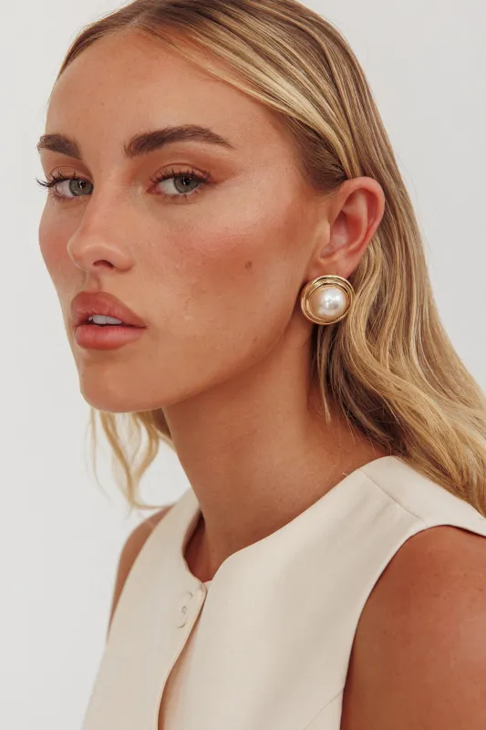 Sara Pearl Circle Earrings Gold/Pearl sold by Selfie Leslie