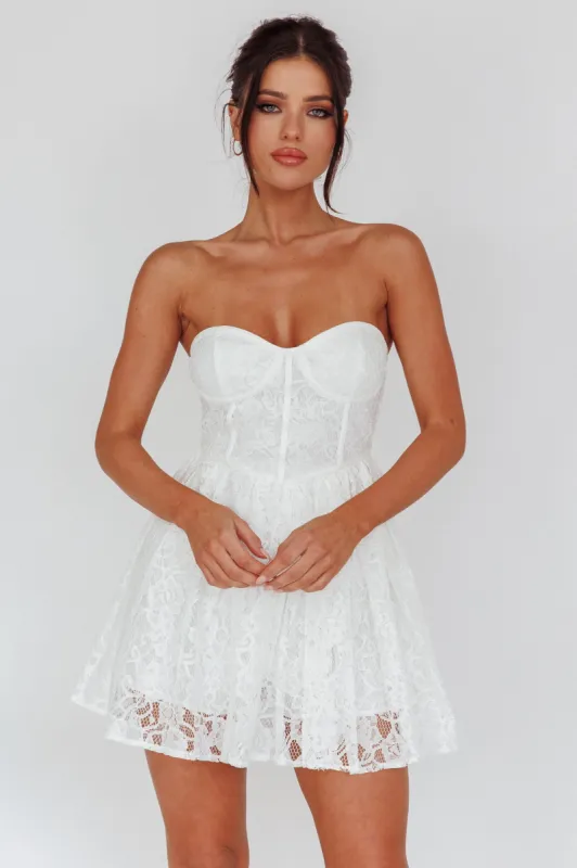 Harriette Sweetheart Lace Mini Dress Off White made by Selfie Leslie