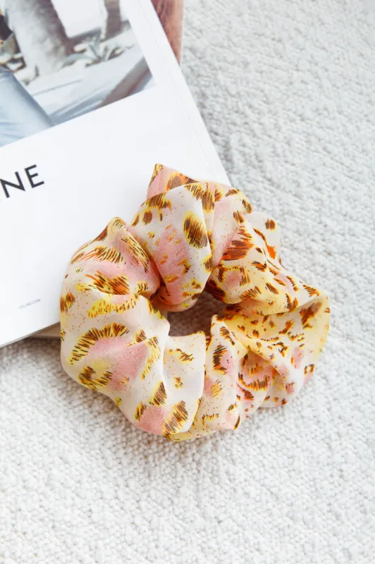 Chouchou Scrunchie Animal Yellow sold by Selfie Leslie