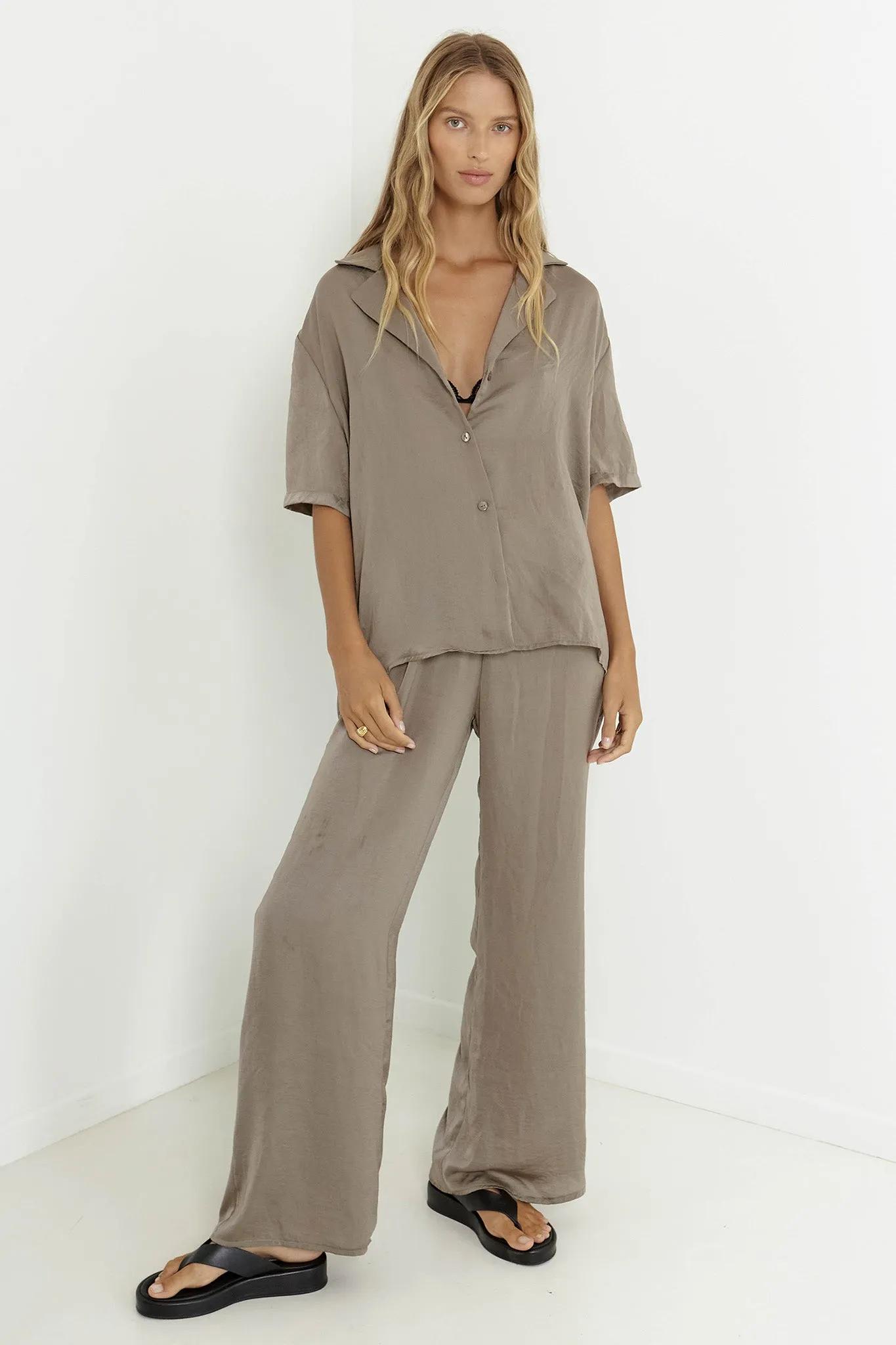 SNDYS Hallie Shirt Olive sold by Selfie Leslie product image thumbnail 3