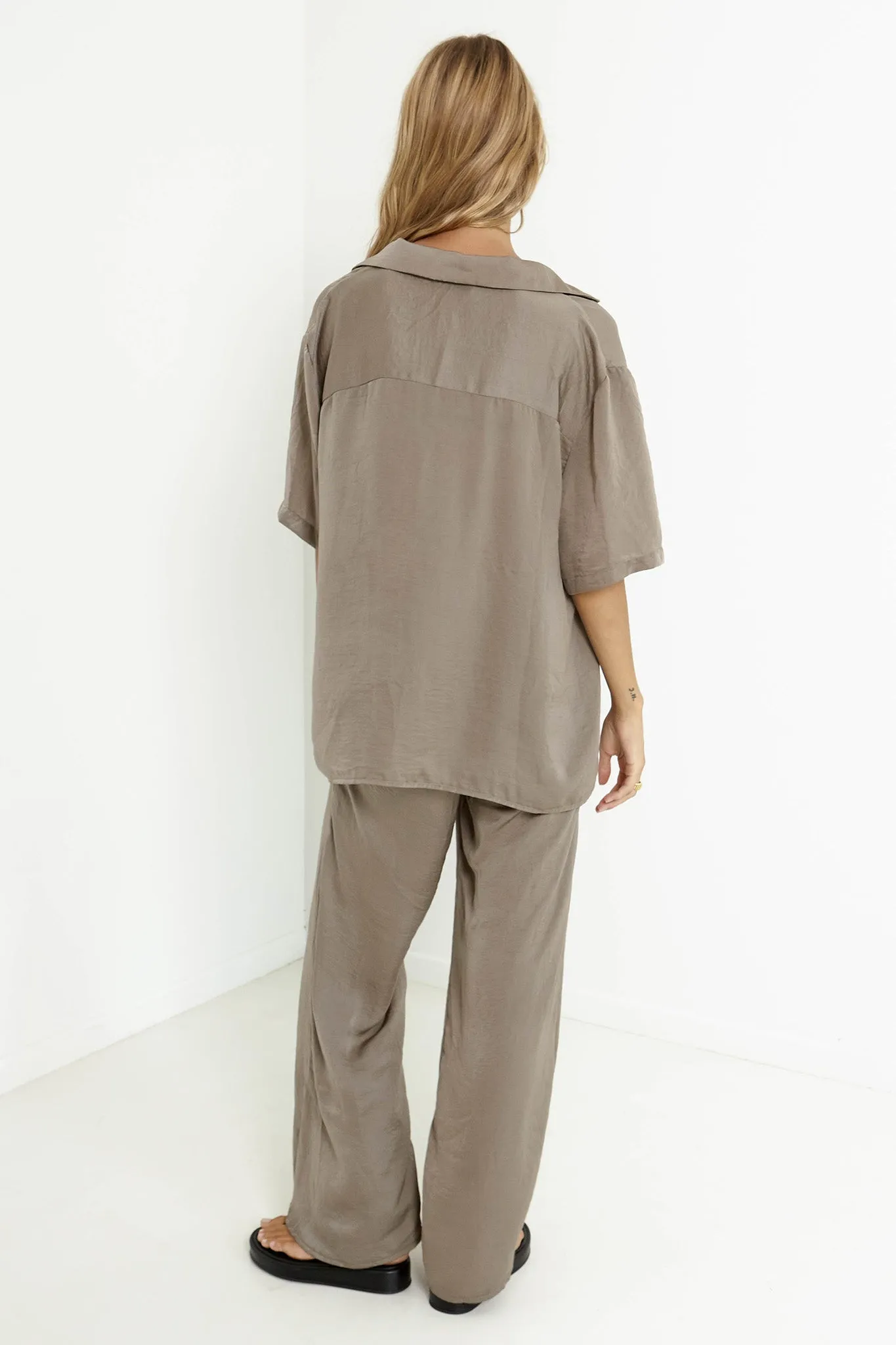 SNDYS Hallie Shirt Olive sold by Selfie Leslie product image thumbnail 2