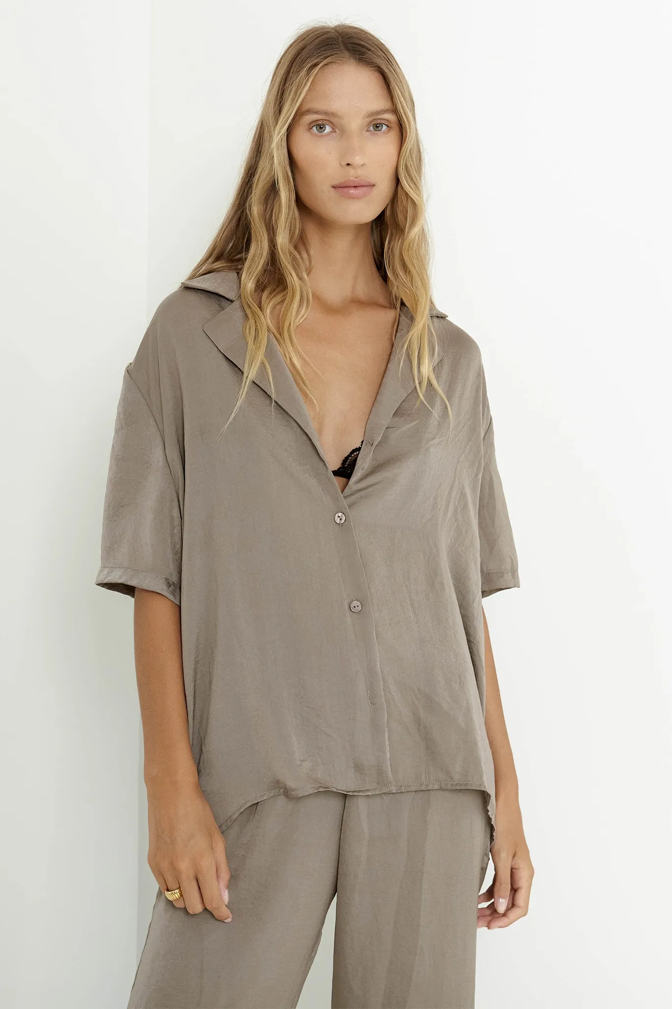 SNDYS Hallie Shirt Olive sold by Selfie Leslie product image thumbnail 4