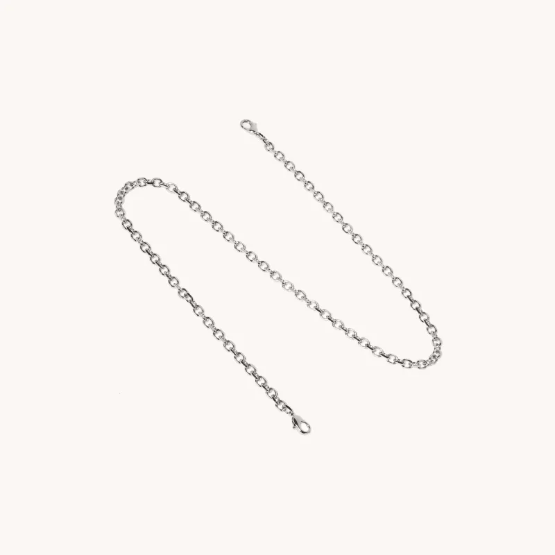 Beveled Shoulder Chain in Silver ($130 value) sold by Senreve
