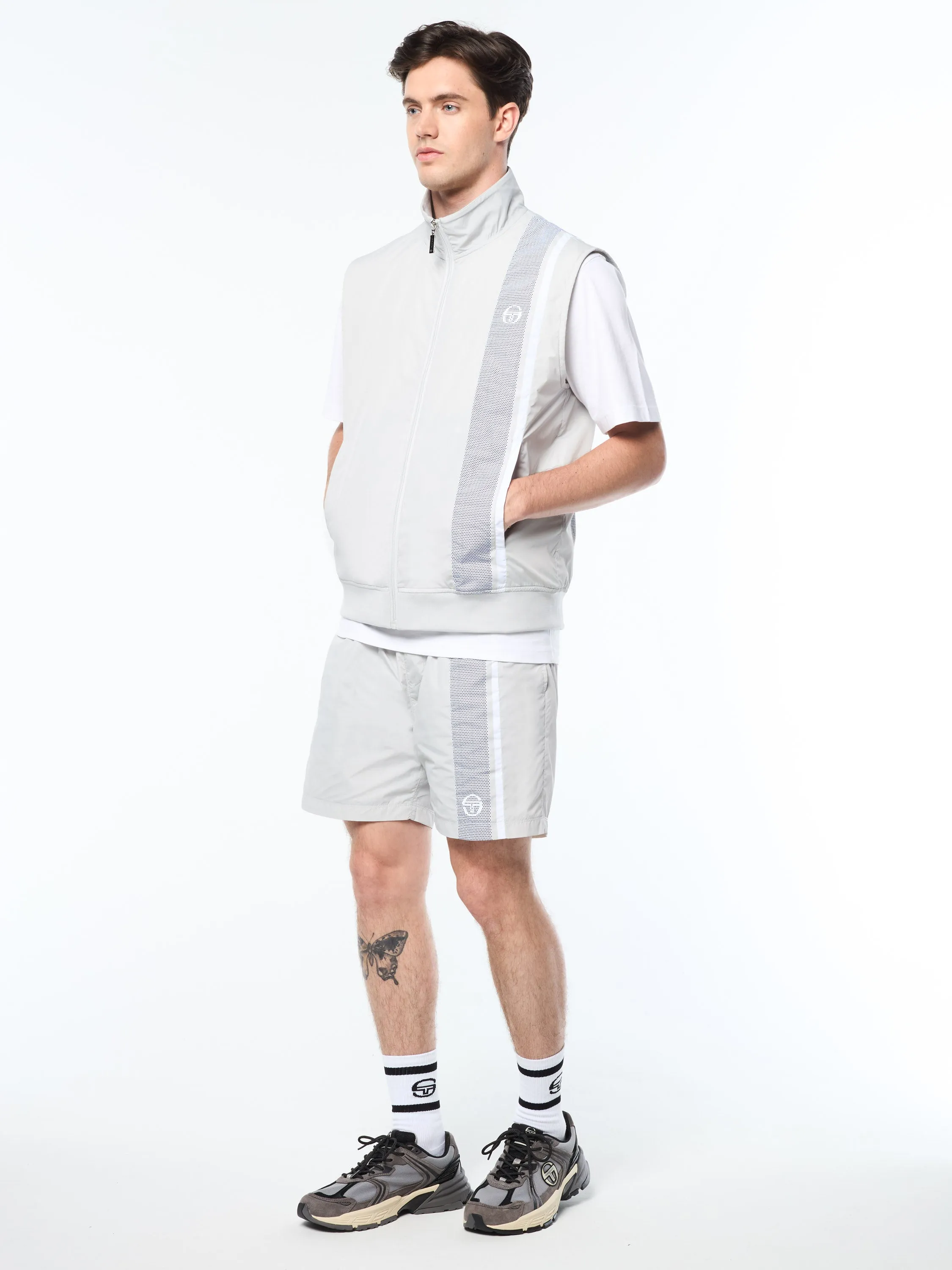 Attivo Damarindo Vest sold by Sergio Tacchini product image thumbnail 3