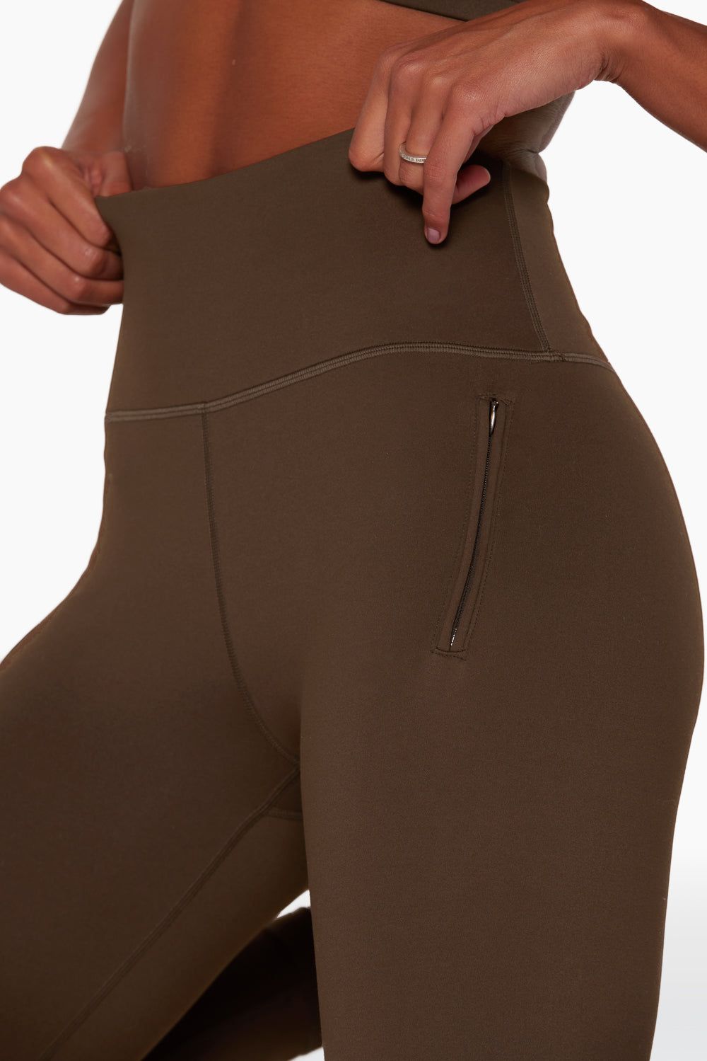 LUXFORM® ZIP POCKET LEGGINGS - CAPPUCCINO sold by SETactive product image thumbnail 3
