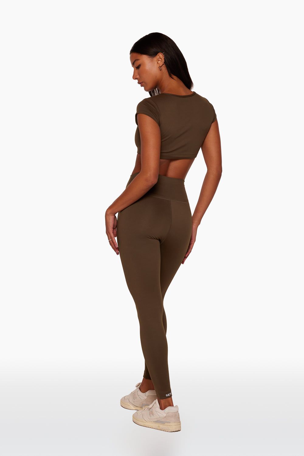 LUXFORM® ZIP POCKET LEGGINGS - CAPPUCCINO sold by SETactive product image thumbnail 4