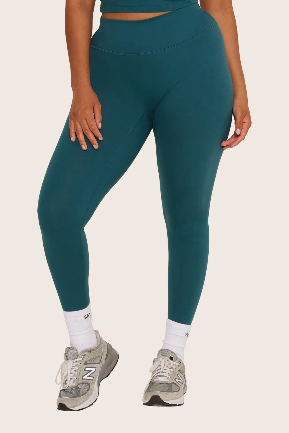 FORMCLOUD® LEGGINGS - AGAVE sold by SETactive