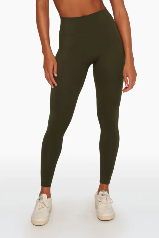 SPORTBODY® LEGGINGS - AFTER HOURS sold by SETactive