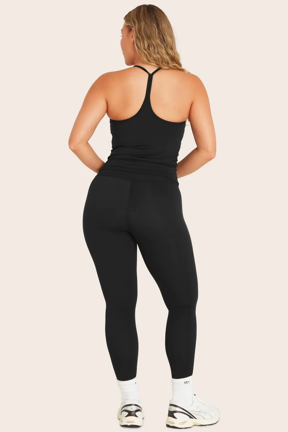 AIRLUXE™ BREATHE Y TANK - ONYX sold by SETactive product image thumbnail 5