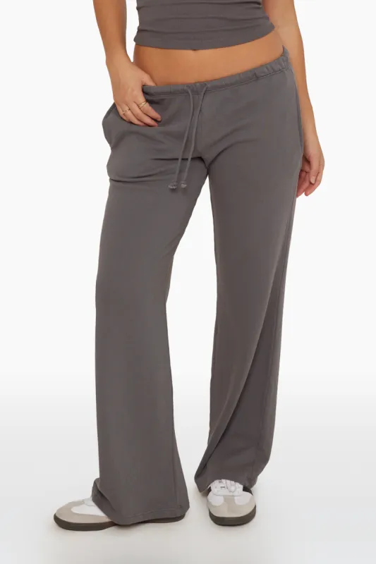 LIGHTWEIGHT SWEATS LOW-RISE SWEATPANTS - GRAPHITE sold by SETactive