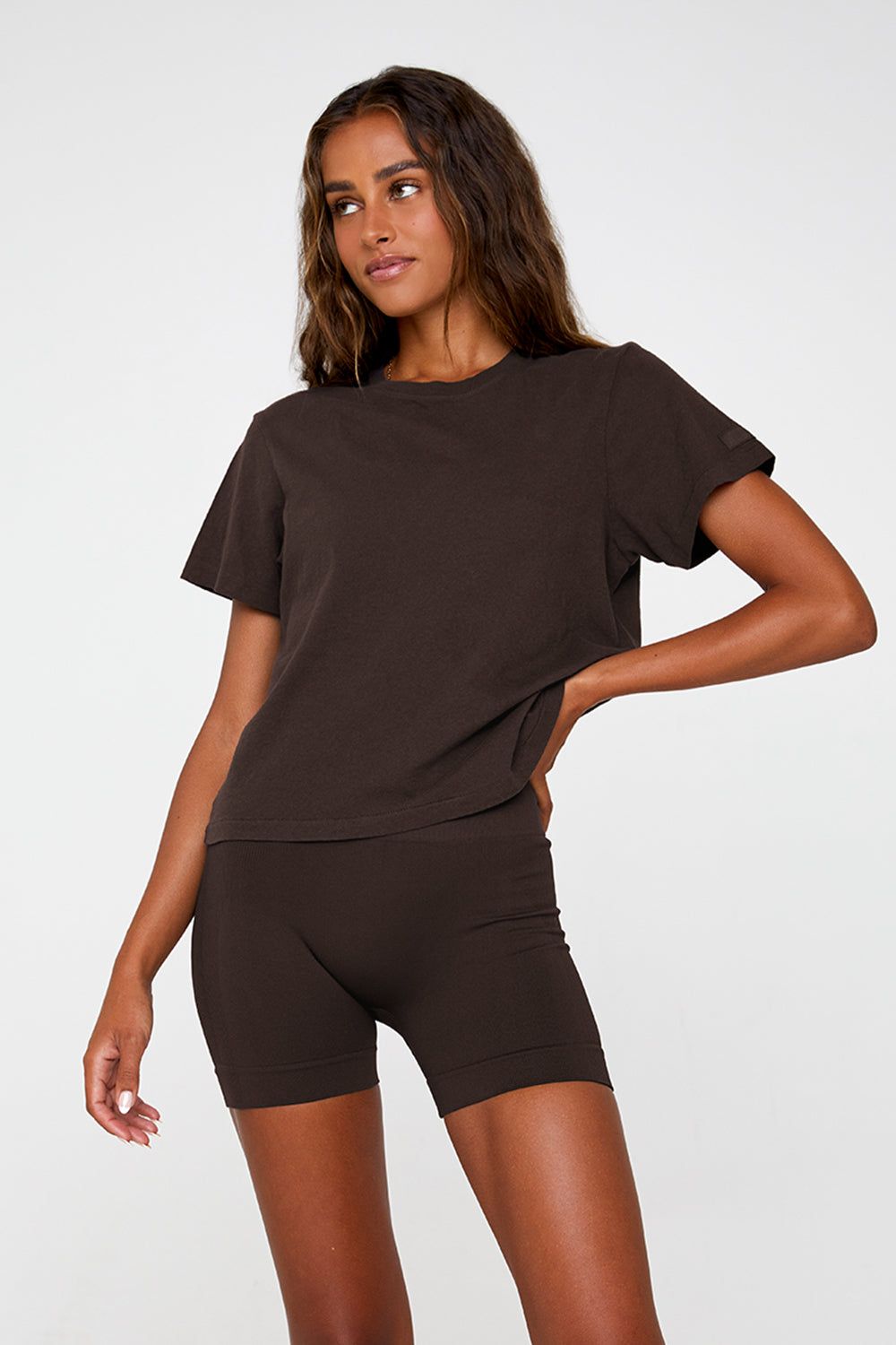 MID TEE - ESPRESSO sold by SETactive product image thumbnail 2