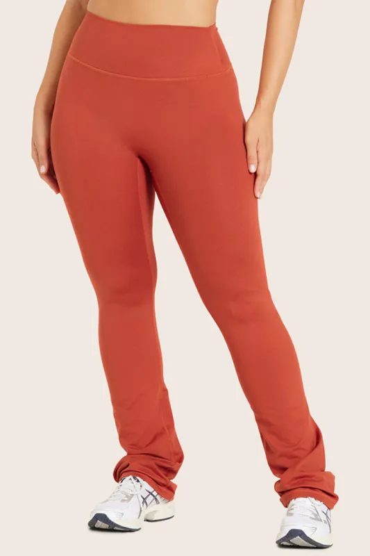 FORMCLOUD® STRAIGHT LEGGINGS - CAYENNE sold by SETactive