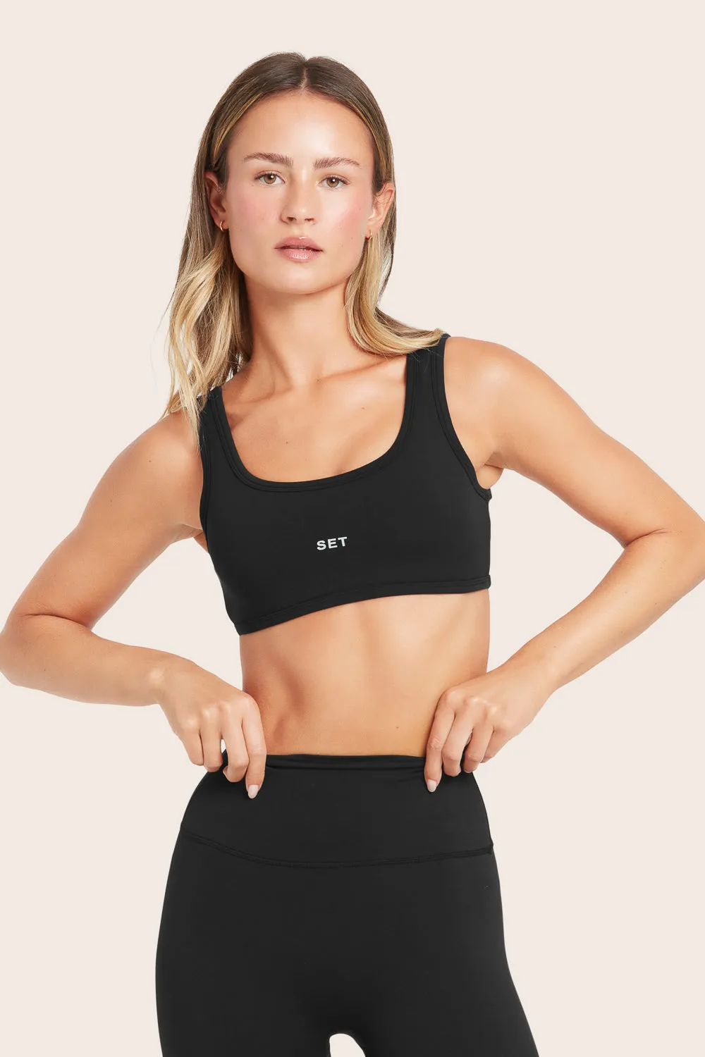 AIRLUXE BREATHE SCOOP BRA - ONYX sold by SETactive product image thumbnail 4