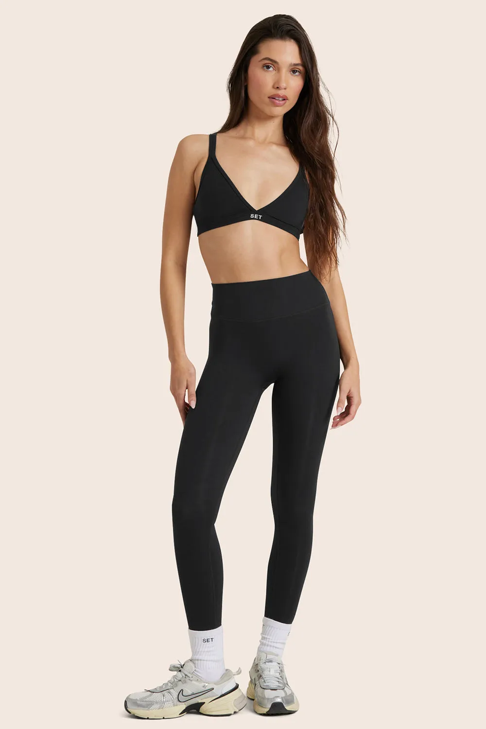 AIRLUXE™ BREATHE MID-RISE LEGGINGS - ONYX sold by SETactive product image thumbnail 2