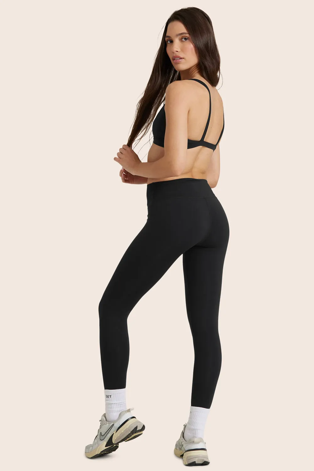 AIRLUXE™ BREATHE MID-RISE LEGGINGS - ONYX sold by SETactive product image thumbnail 3