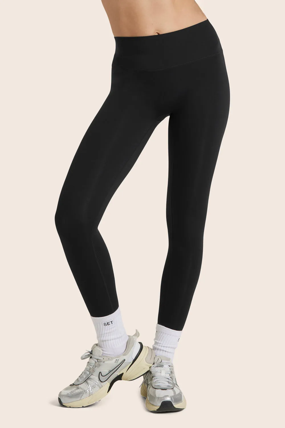 AIRLUXE™ BREATHE MID-RISE LEGGINGS - ONYX sold by SETactive