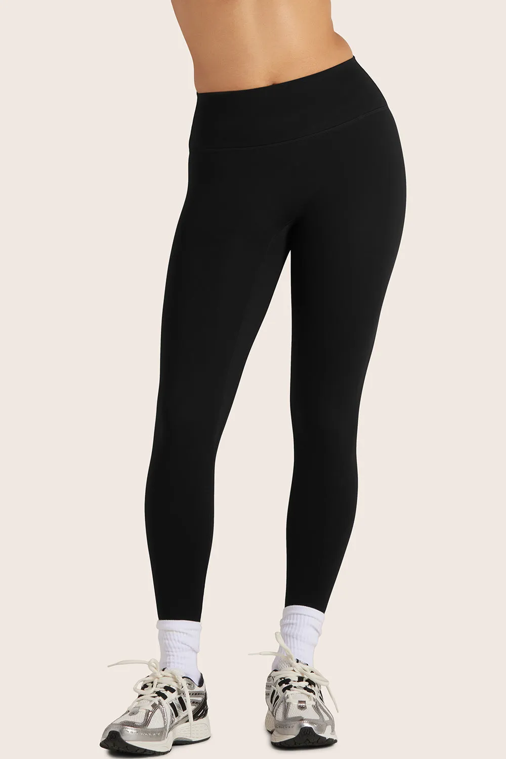 SPORTBODY® (BLOOPERS) SPORTY MID-RISE LEGGINGS - ONYX sold by SETactive