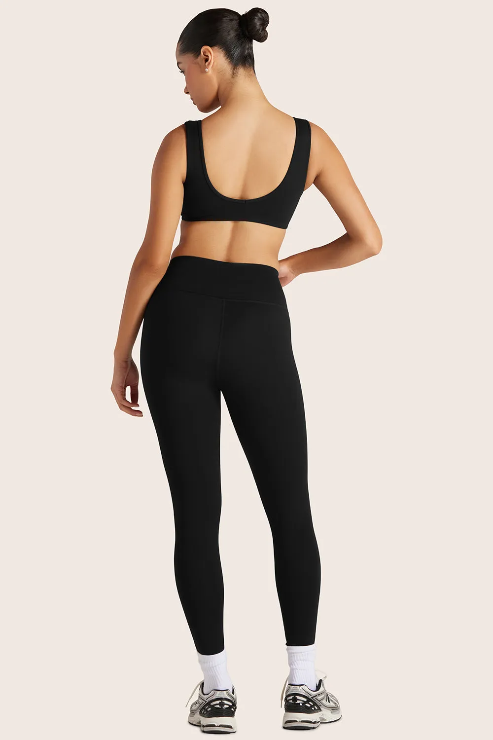 SPORTBODY® (BLOOPERS) SPORTY MID-RISE LEGGINGS - ONYX sold by SETactive product image thumbnail 3