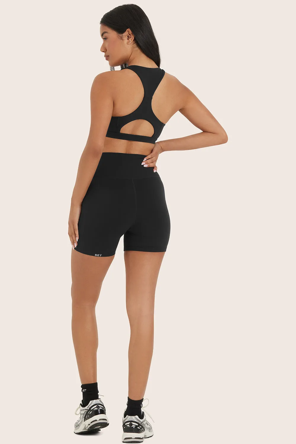 AIRLUXE BREATHE POCKET SHORTS - ONYX sold by SETactive product image thumbnail 3