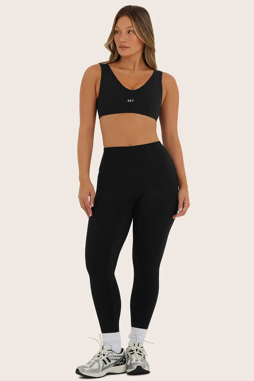 SPORTBODY® SPORTY MID-RISE LEGGINGS - ONYX sold by SETactive product image thumbnail 2