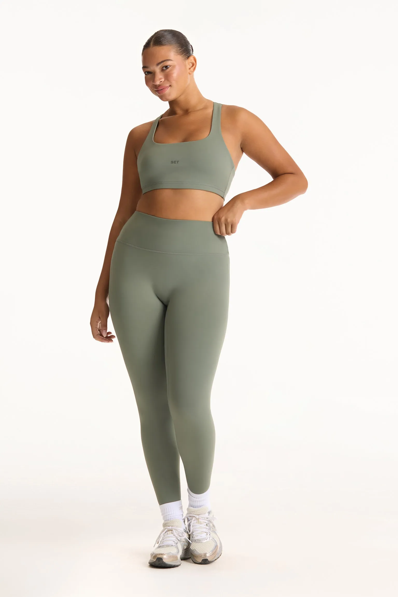 SPORTBODY® SPORTY HIGH-RISE LEGGINGS - KELP sold by SETactive product image thumbnail 3