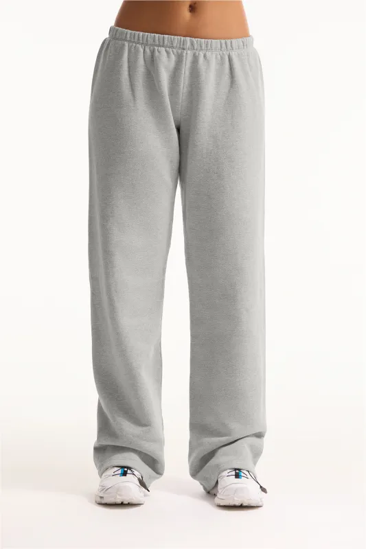 MIDWEIGHT SWEATS STAPLE STRAIGHT LEG SWEATPANTS (PREORDER) - IRON HEATHER GREY sold by SETactive