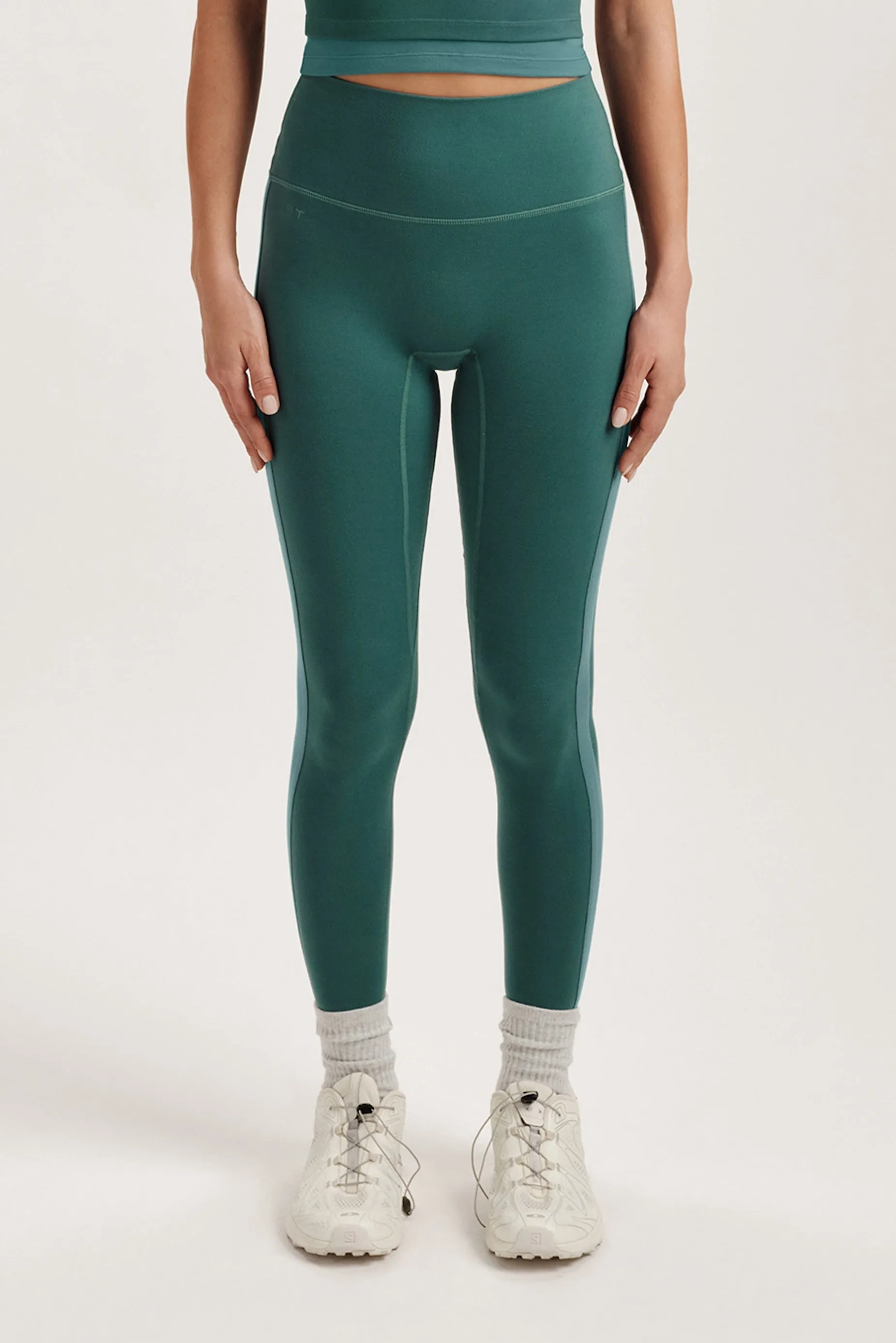 FORMCLOUD® CLOUD LINE LEGGINGS - SYNC sold by SETactive