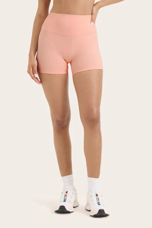 BREATHE SHORTS - PEACH made by SETactive