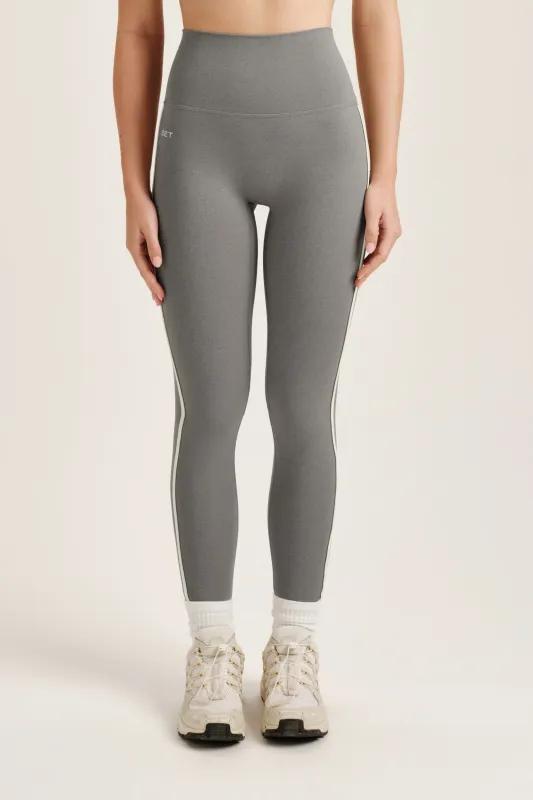 SPORTBODY® SPORTY STRIPE LEGGINGS - LO-FI made by SETactive