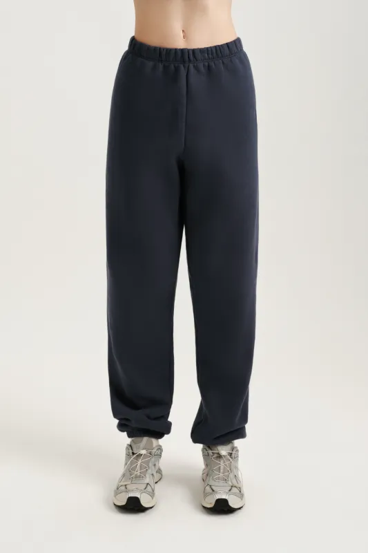 MIDWEIGHT SWEATS STAPLE OLD SCHOOL SWEATPANTS - INDIGO made by SETactive