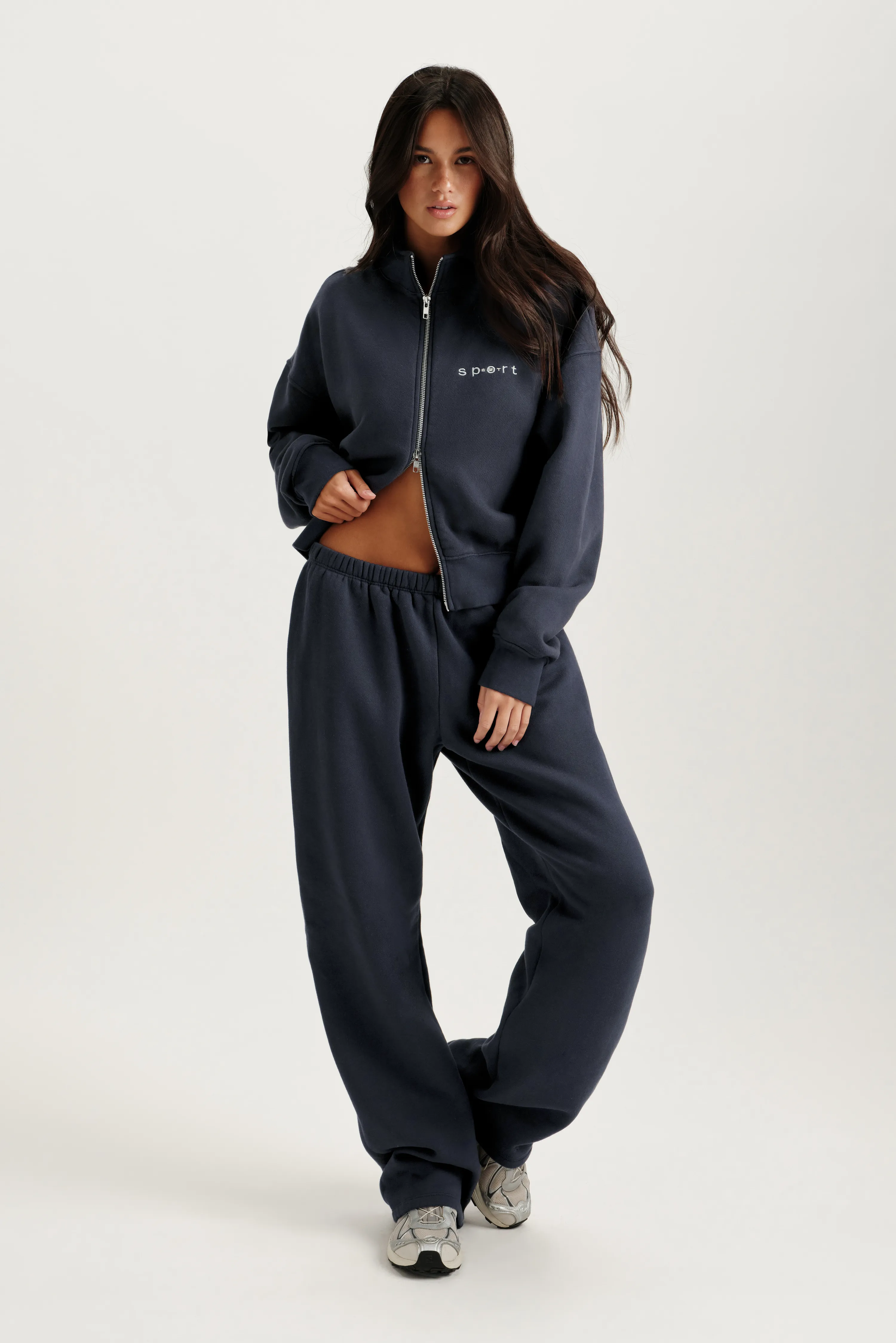 MIDWEIGHT SWEATS STAPLE STRAIGHT LEG SWEATPANTS - INDIGO sold by SETactive product image thumbnail 4