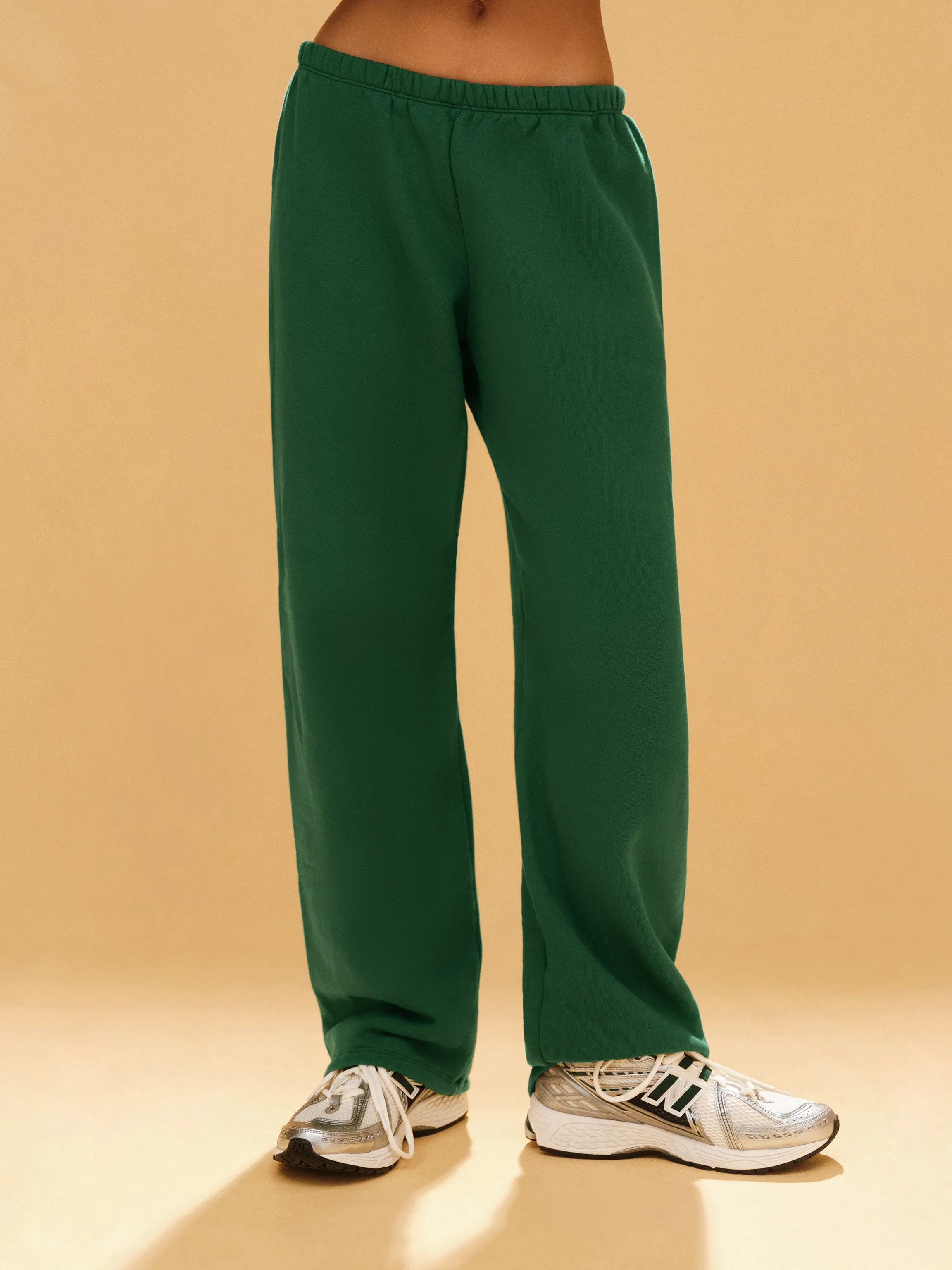 MIDWEIGHT SWEATS STAPLE STRAIGHT LEG SWEATPANTS - LAWN sold by SETactive product image thumbnail 4