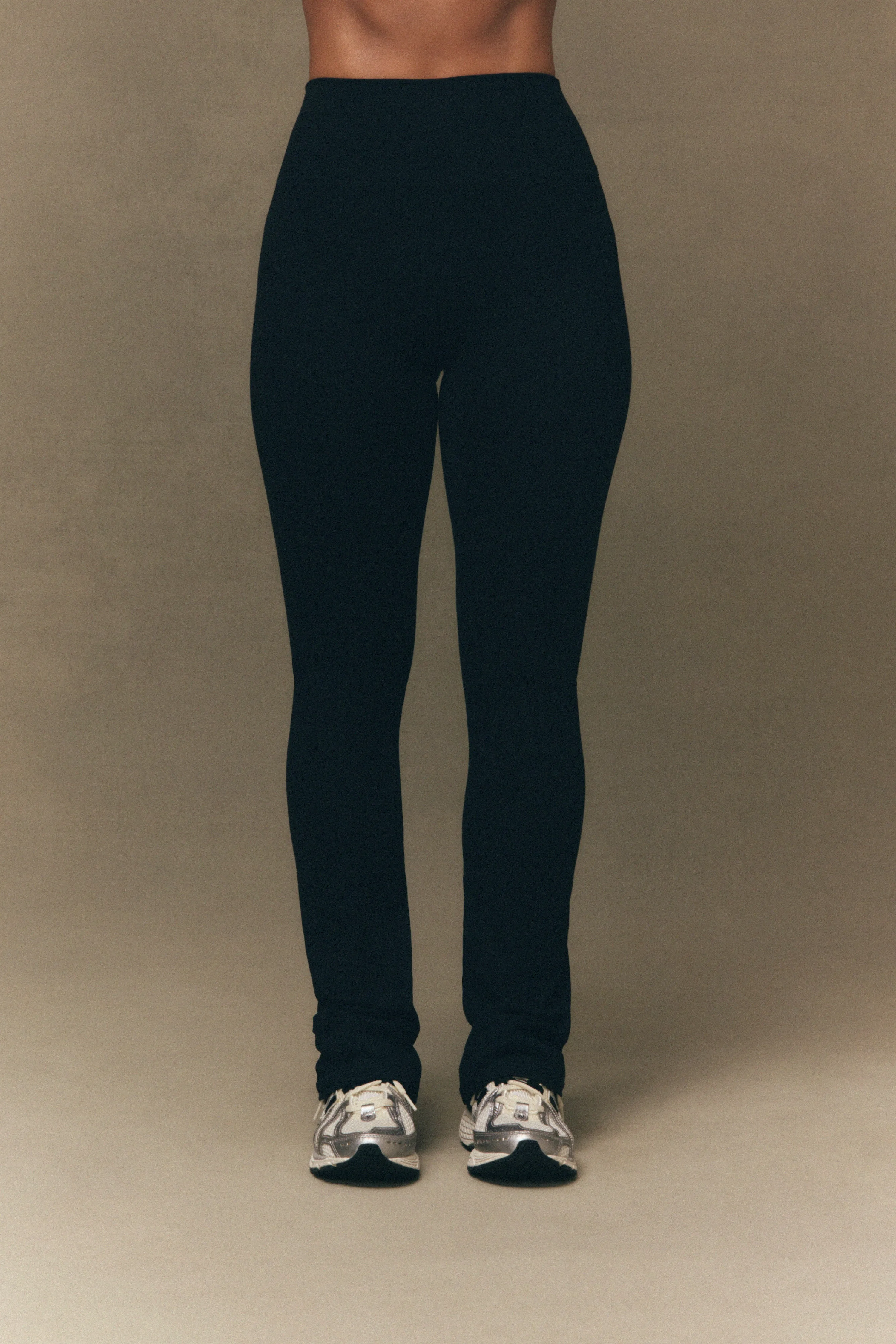 FORMCLOUD® CLOUD STRAIGHT HIGH-RISE LEGGINGS - ONYX sold by SETactive product image thumbnail 4